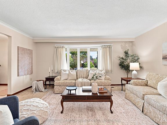 3rd image of 938 Scarborough Golf Club Rd