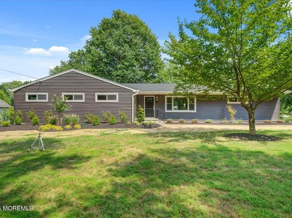 89 Stratford Road, Tinton Falls, NJ 07724