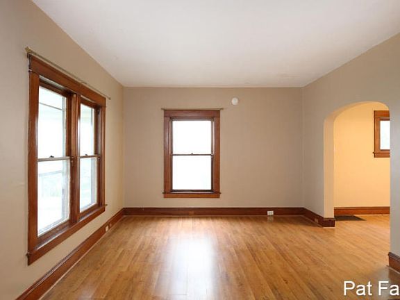 4th image of 1544 North Ave NE