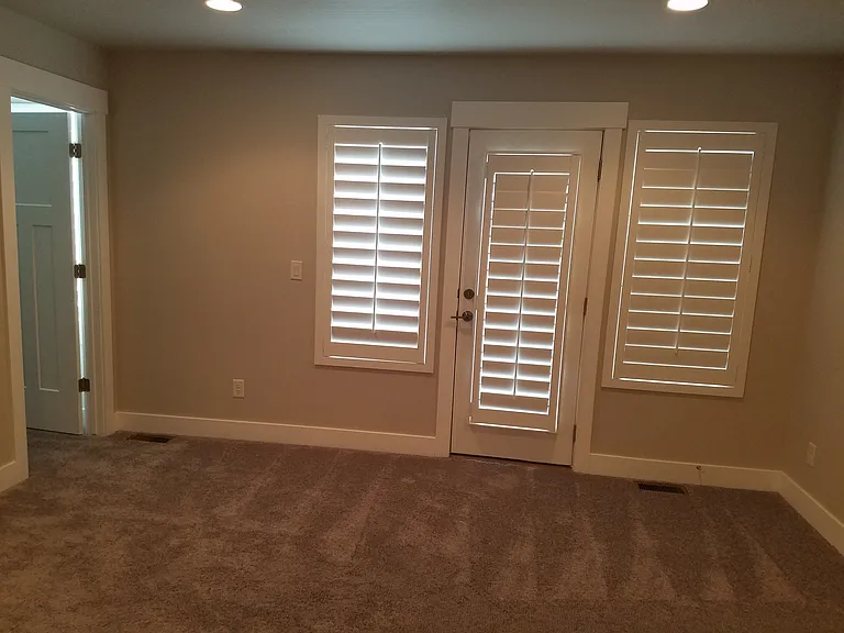 1220 W Clark Ln — Photo 7