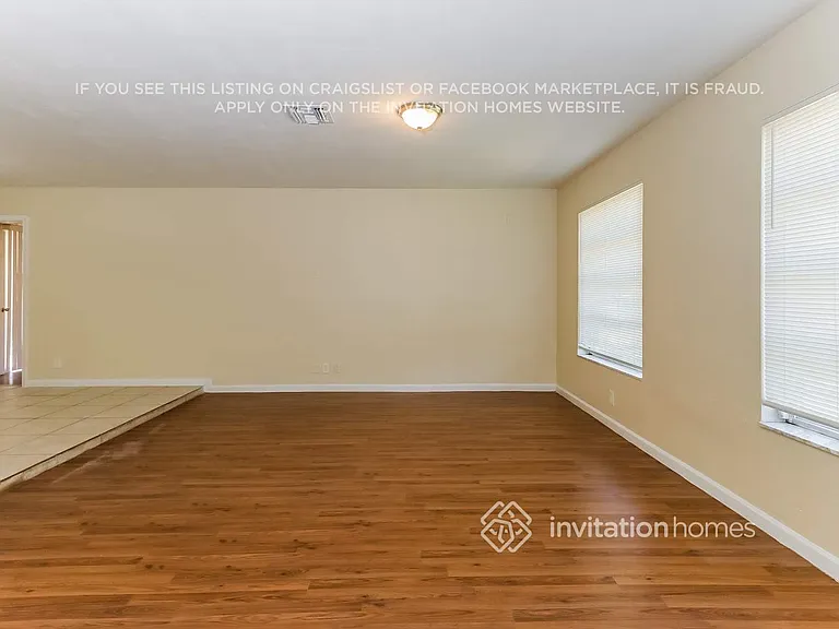 1154 SW 27th Ave — Photo 6