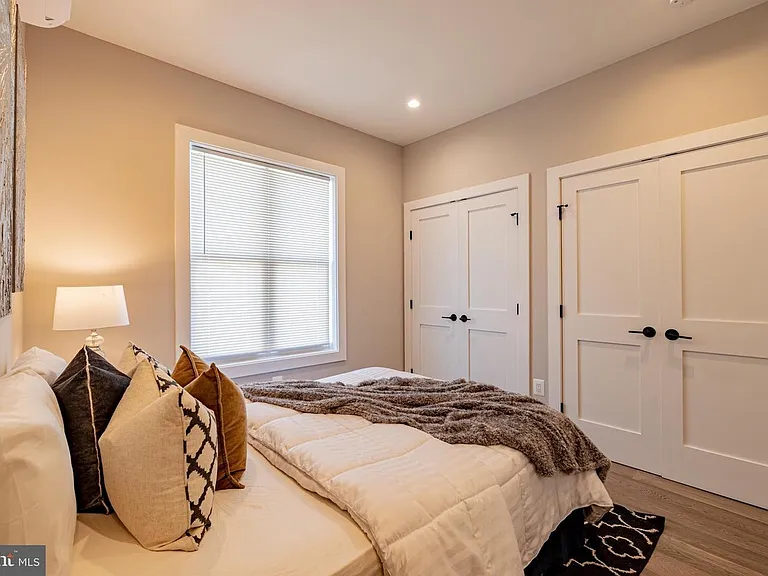 1120 Penn St NE #1 — Photo 21