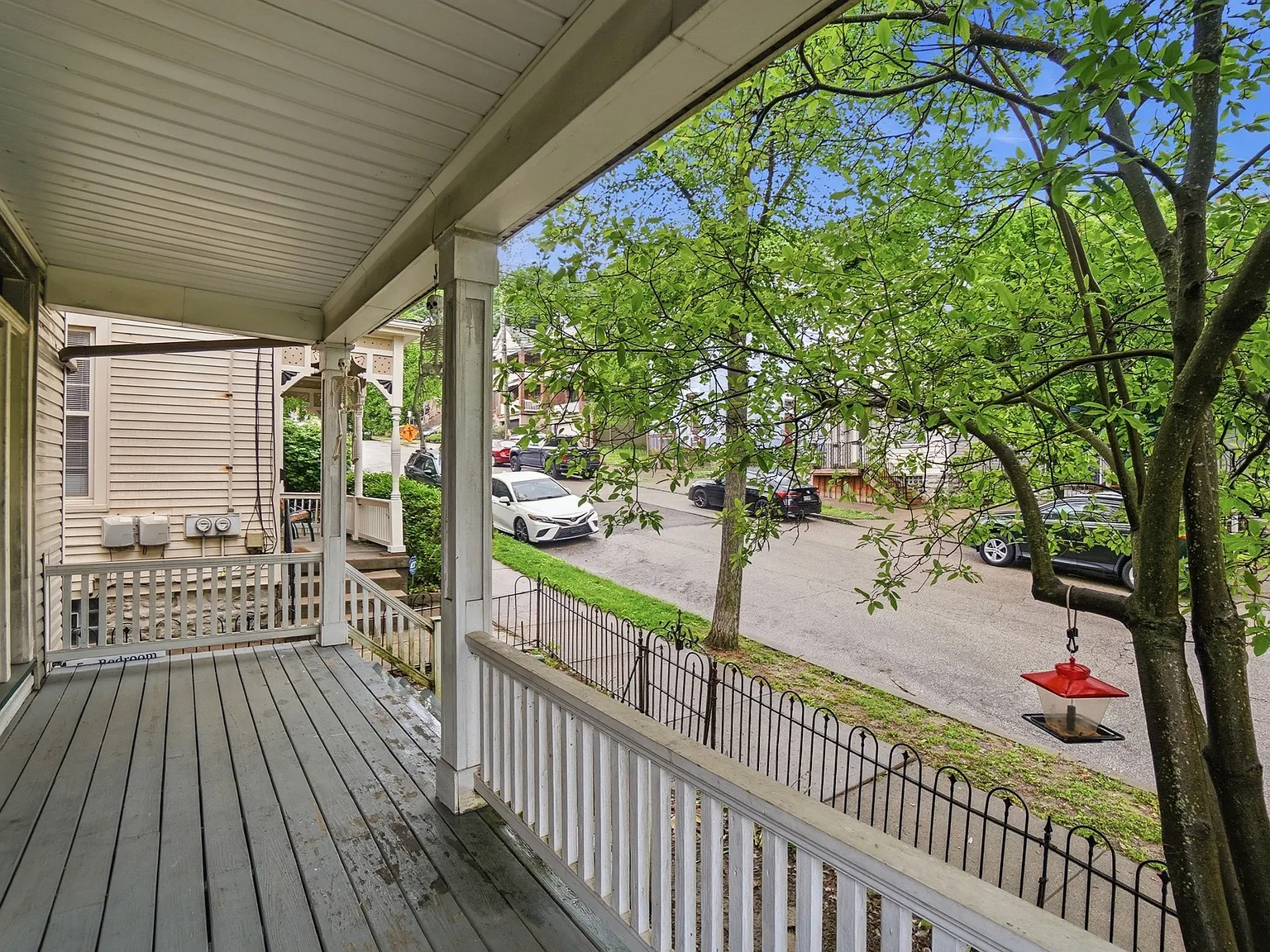5 bed, 1500 sqft, $3,395 — Photo 2