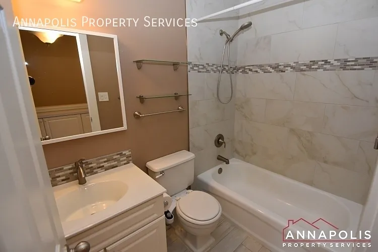 888 Stonehurst Ct — Photo 22