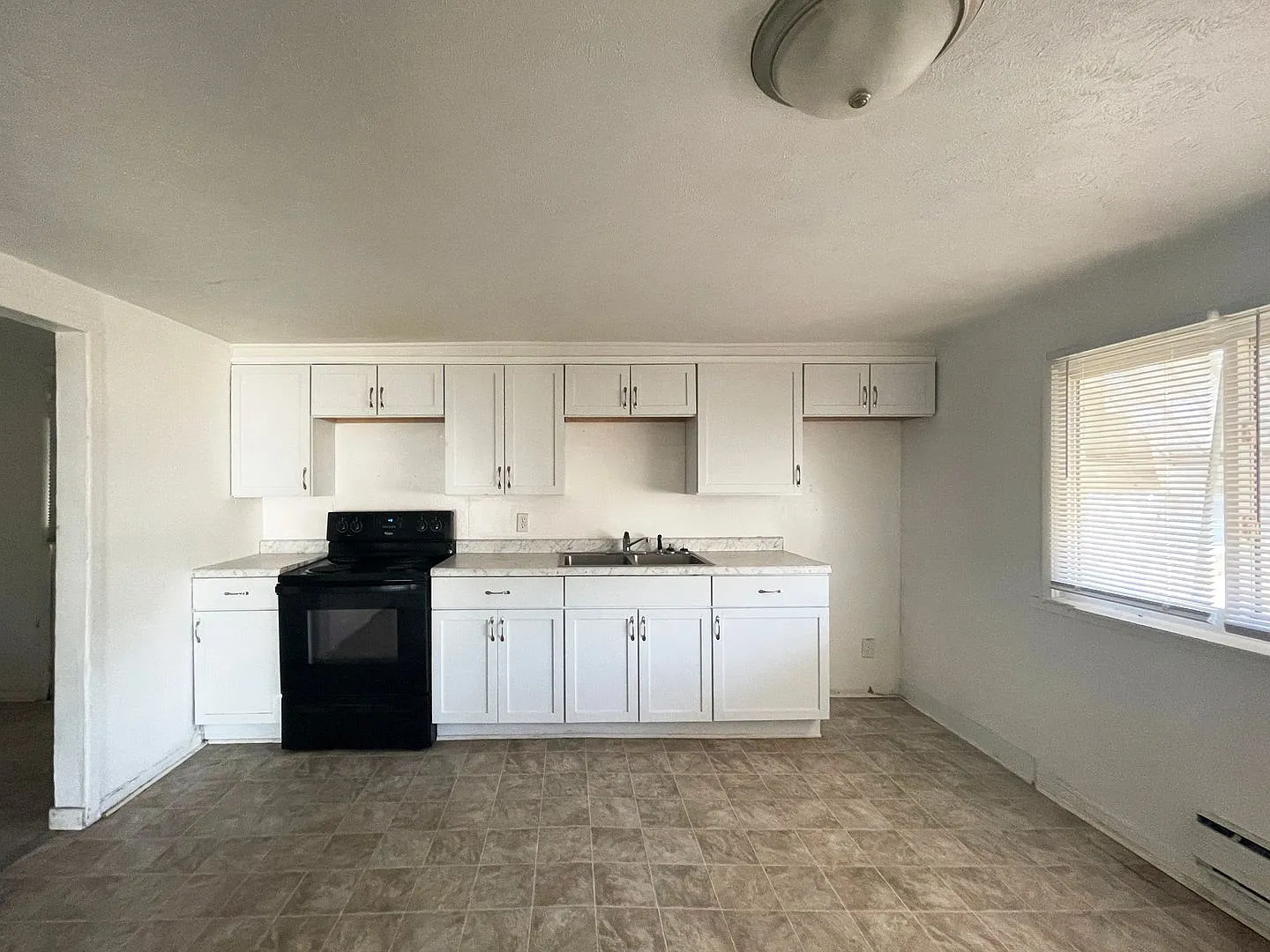 For Rent: 2509 E. 16th St. 3 Bedroom 2 Bathroom Home Pet Friendly Home in Muncie! — Photo 3