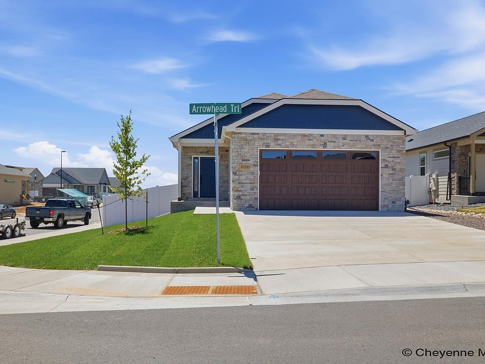 1st image of 4061 Saddleback Ln