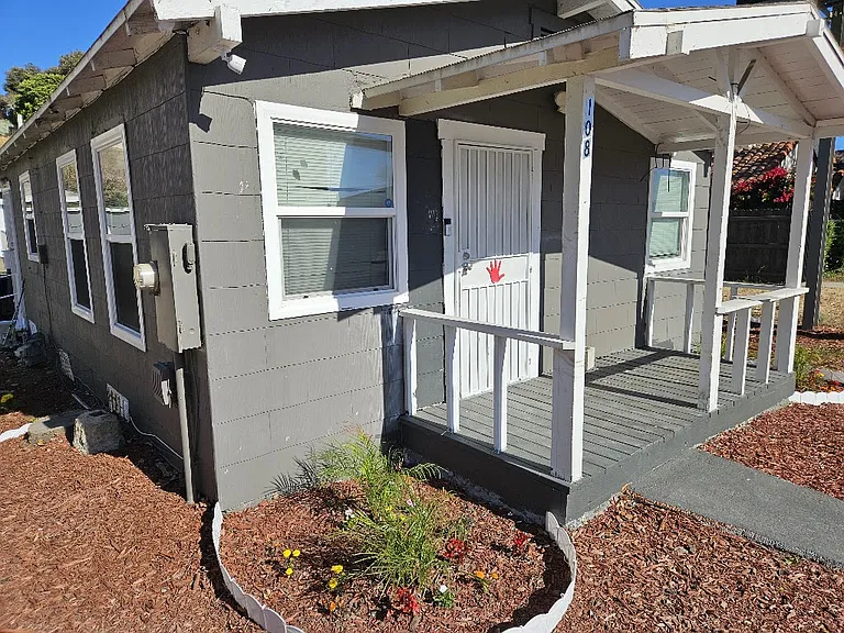 108 N Ventura Ave #HOUSE — Photo 10