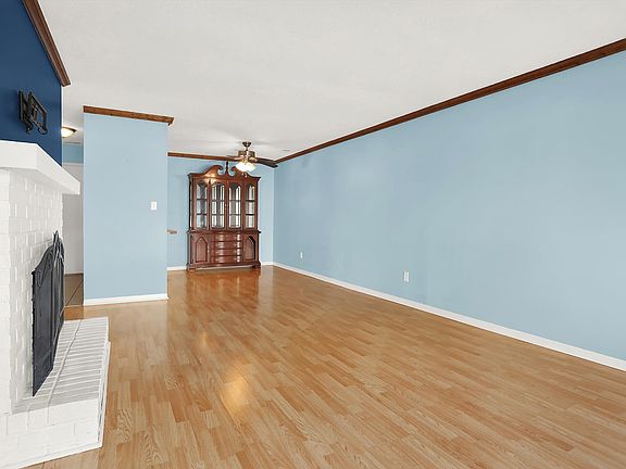 4th image of 6943 Wildwood Ct