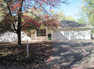 905 Rozell St, Rogers, AR 72756