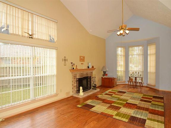 3rd image of 14203 Misty Knoll Ct
