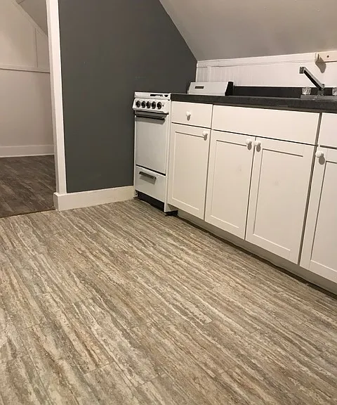 20 Grove Ave #3B — Photo 3