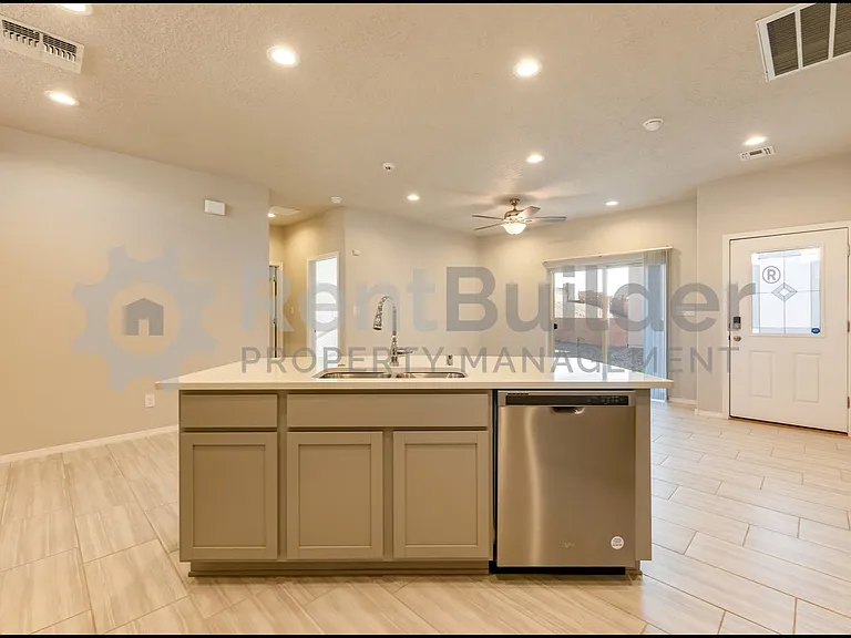 1542 Tierra Verde Loop NW — Photo 5