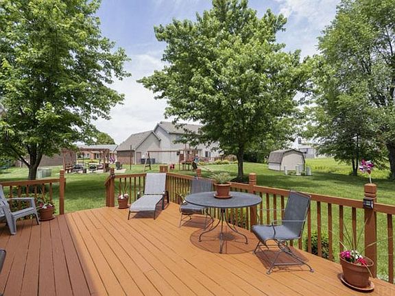 5th image of 8332 Beechwood Ct