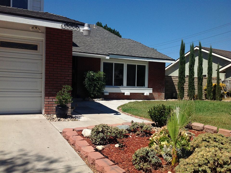 2nd image of 1868 Ferrington Dr