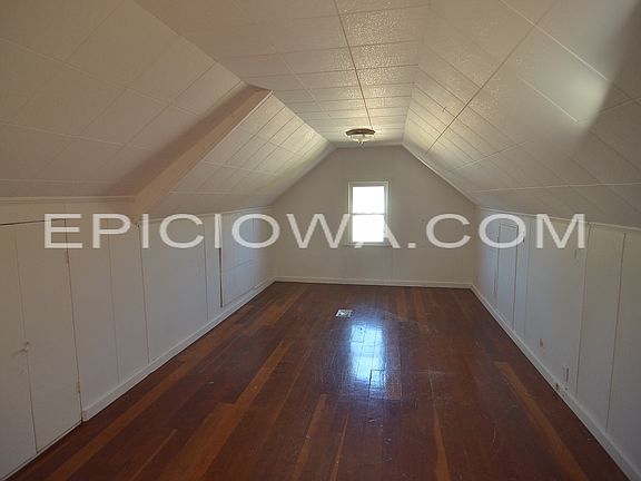 3rd image of 1225 Oakland Rd NE