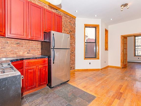 3rd image of 135 Rogers Ave #3M