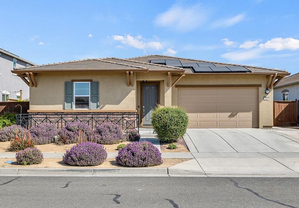 1st image of 2721 Brookshire Cir