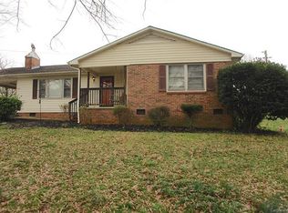 220 Rock Creek Dr, Lincolnton, NC 28092