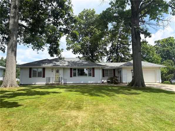 1360 W Rock Springs Rd, Decatur, IL 62521