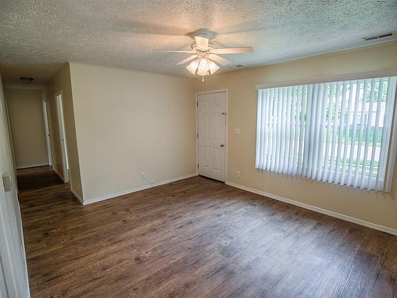 3rd image of 1157 Southlea Dr