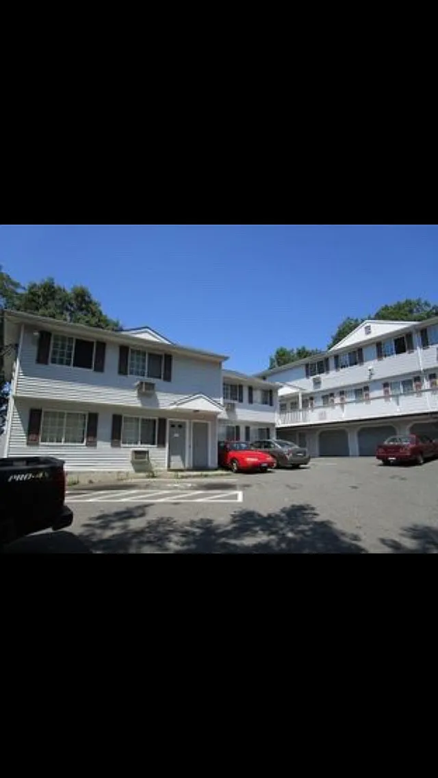 67 Sylvan Ave — Photo 2