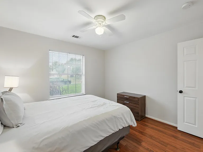 2432 Covington Dr — Photo 20