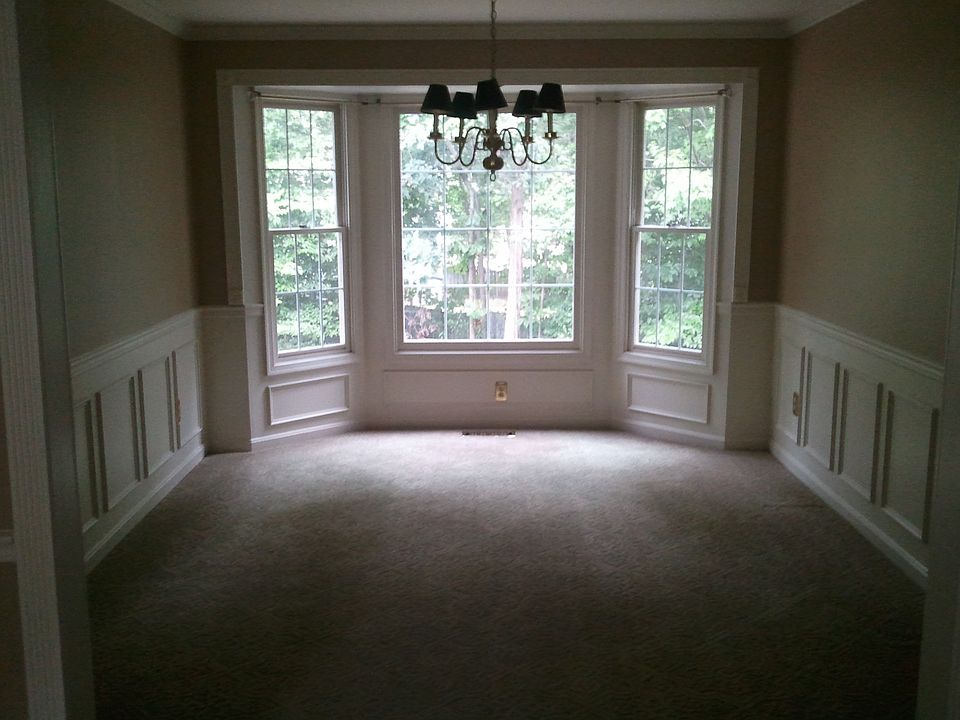 1st image of 9 Charleston Ct