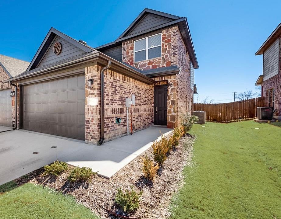 2nd image of 4935 Villas Dr