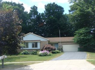4122 Cambot Ct NW, Grand Rapids, MI