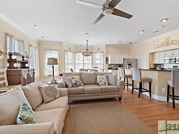 5th image of 302 W Jones St