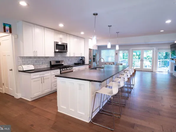1710 Mark Ln, Rockville, MD 20852