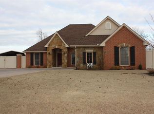 914 S 7th St, Marlow, OK 73055