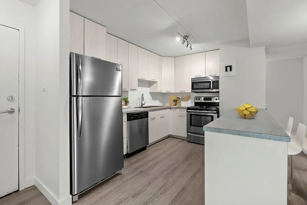 Penthouse Apartments — Photo 4