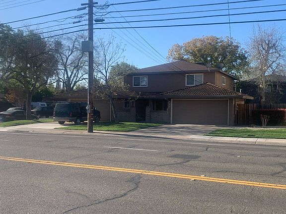 4th image of 4540-4542 Whitney Ave
