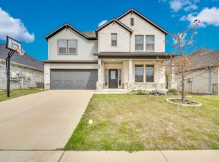 325 Adwood Dr, Waxahachie, TX 75165