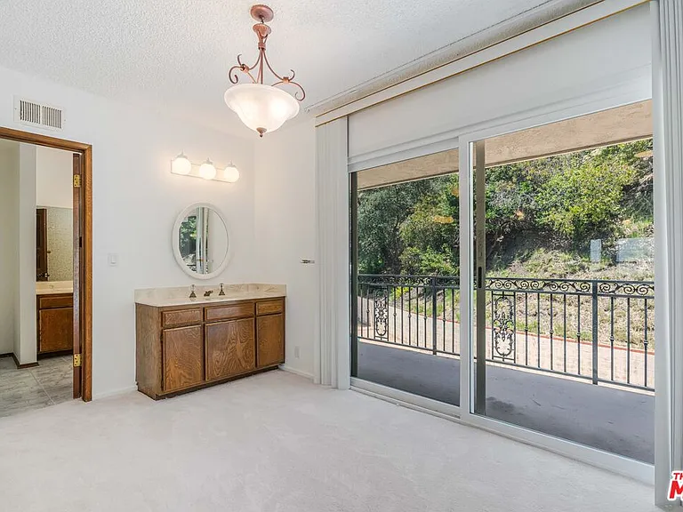 1181 Somera Rd — Photo 21