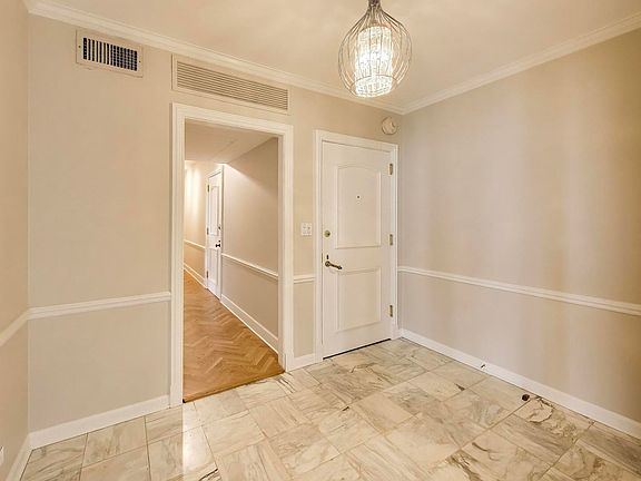 2nd image of 1420 Sheridan Rd APT 6B