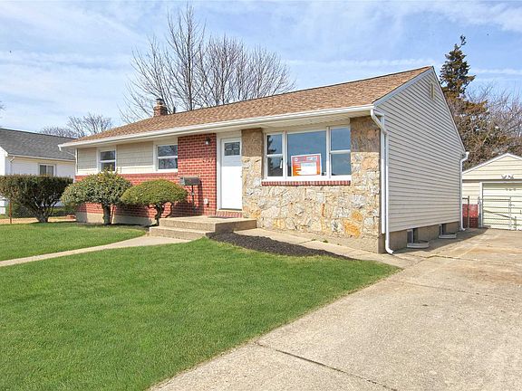 2nd image of 2409 Susan Ct