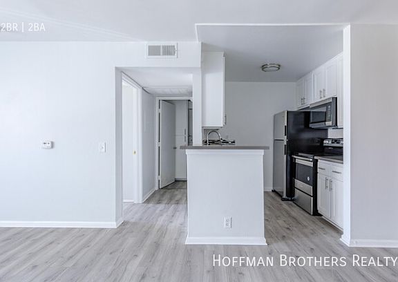4th image of 302 W Avenue 37 #106