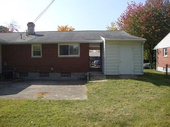4th image of 2428 Marchmont Dr