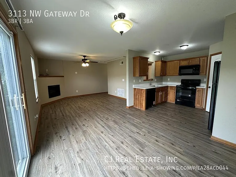 3113 NW Gateway Dr — Photo 5