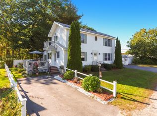 49 Spring St, Wells, ME 04090