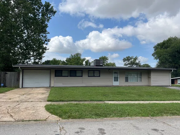 8334 Graybirch Dr, Saint Louis, MO 63134