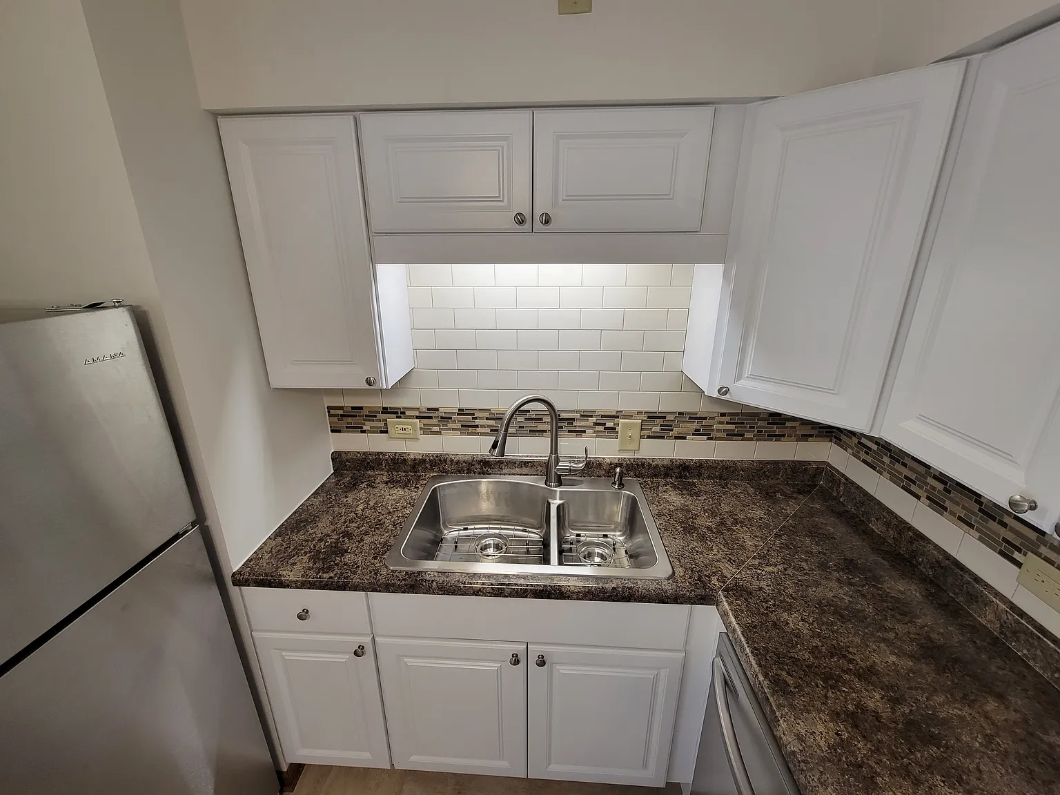 2 bed, 850 sqft, $1,600 — Photo 4