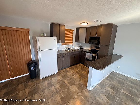 3rd image of 9391 Midway St