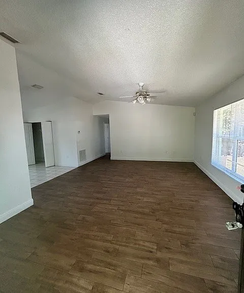 1052 Highland St — Photo 2