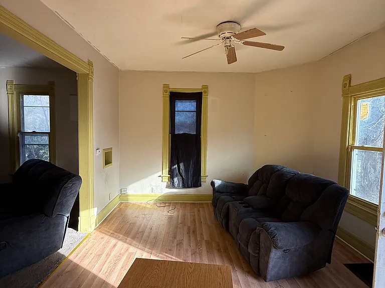 968 W View St — Photo 7