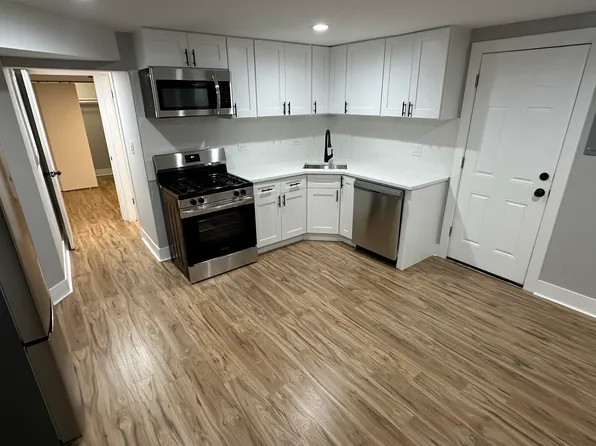 1237 W Addison St #G, Chicago, IL 60613