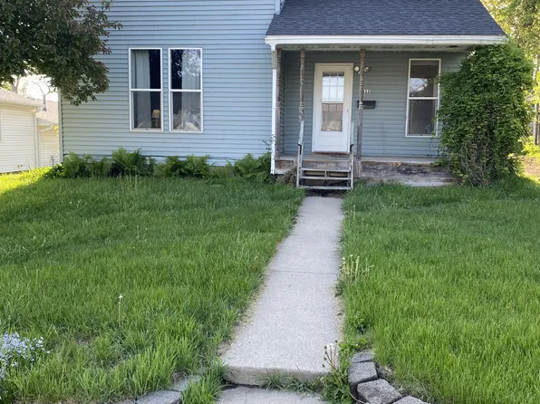 435 16th St, Marion, IA 52302