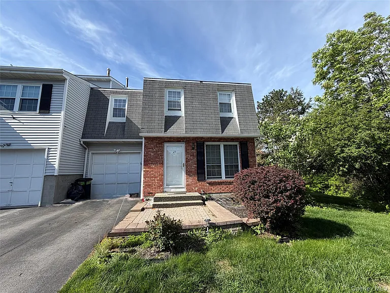 23 Hawthorn Ct — Photo 1